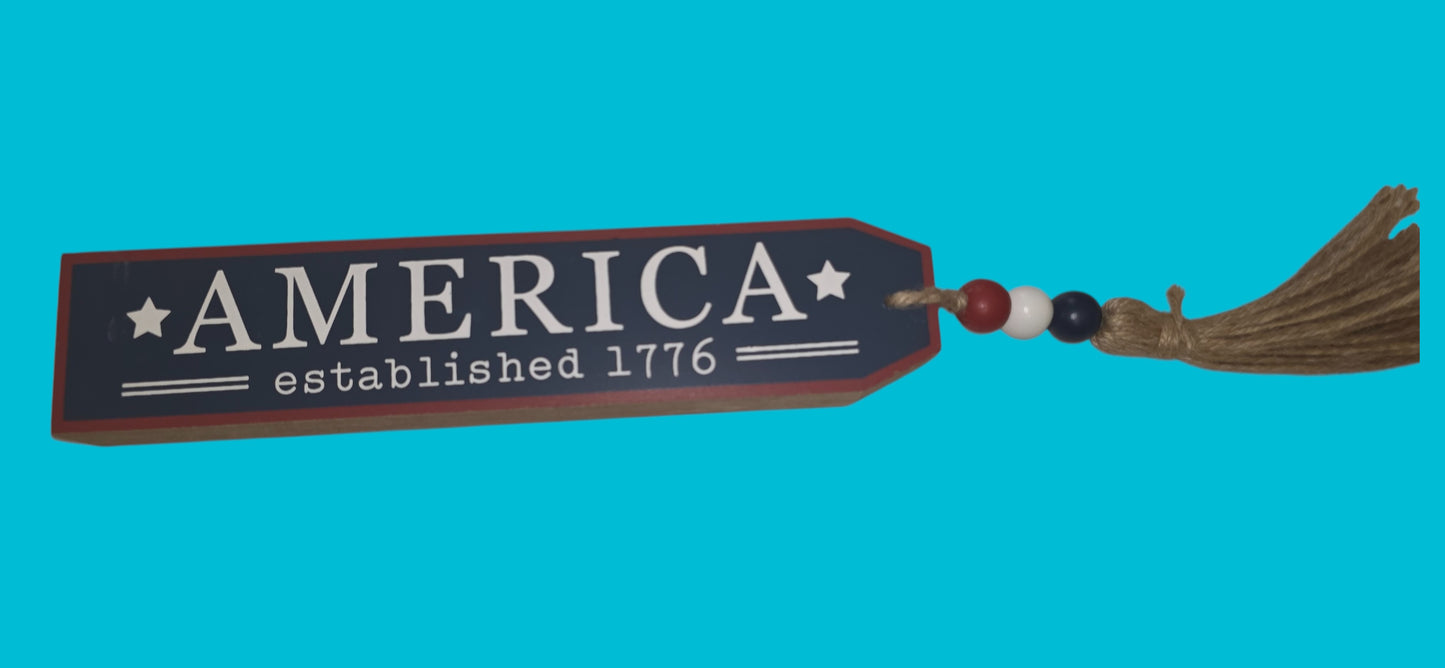Decorative Tabletop Nick Nack "America Established 1776"
